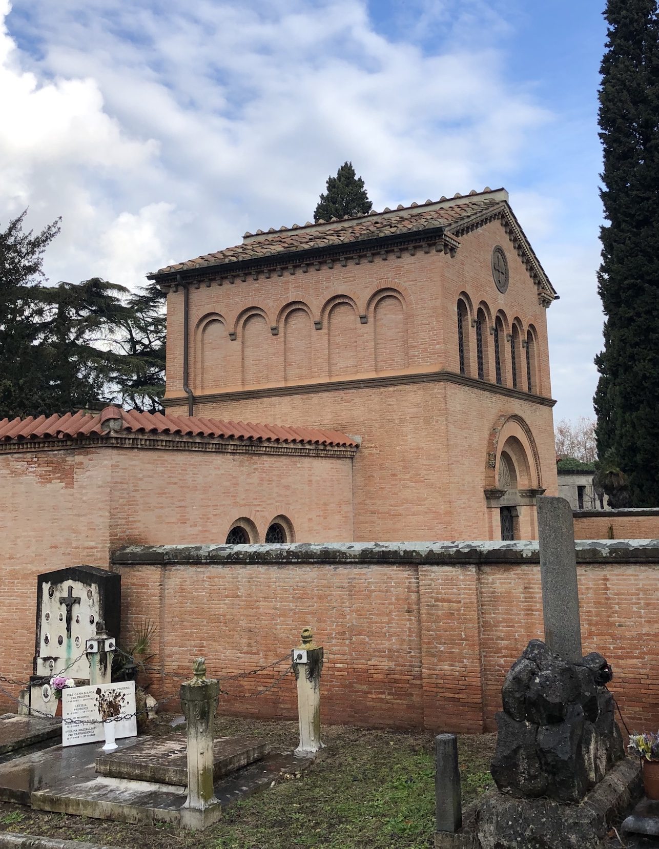 Andrea Amici's tomb, Rome (1).jpg